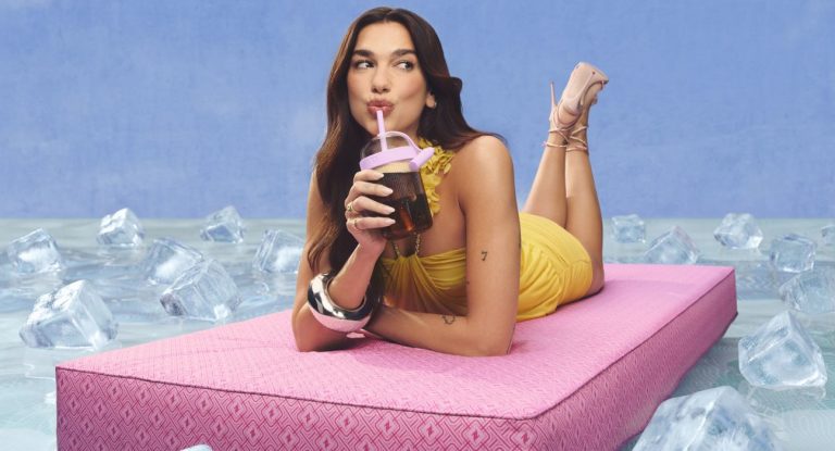 Nespresso, Dua Lipa ile Yeni Vertuo Dünyasını Tanıtıyor