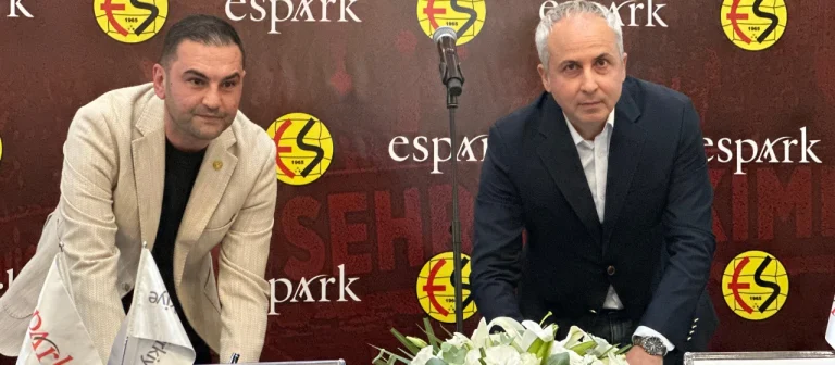 Eskişehirspor ile Espark                                                       Arasında Sponsorluk                                                                       Anlaşması imzalandı.